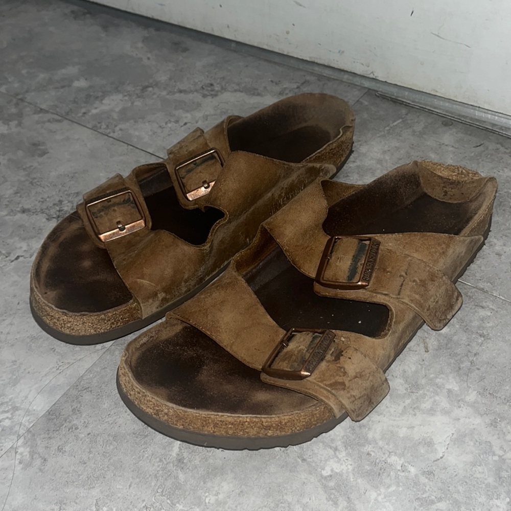 GENUINE LEATHER BROWN BIRKENSTOCKS UNISEX SIZE 9 WOMENS